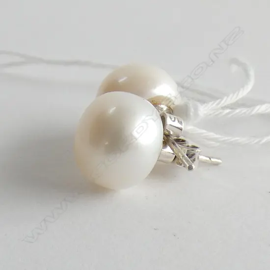 PR PEARL & 925 SILVER STUD EARRINGS