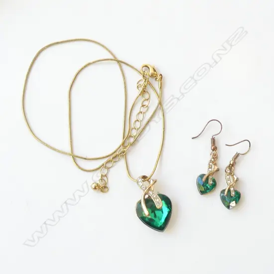 3 PC GOLD TONE NECKLACE & EARRING SET
