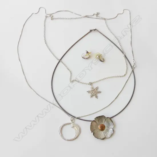 THREE 925 SILVER CHAINS & PENDANTS (FLOWER, SNOWFLAKE & 1 OTHER + PR HALF HOOP EARRINGS