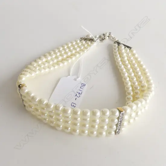 FOUR STRAND FAUX PEARL & DIAMANTE CHOKER 