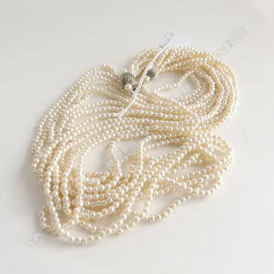 6 STRAND SM FAUX PEARL BEAD NECKLACE WITH DETAILED CLASP (L460MM) 