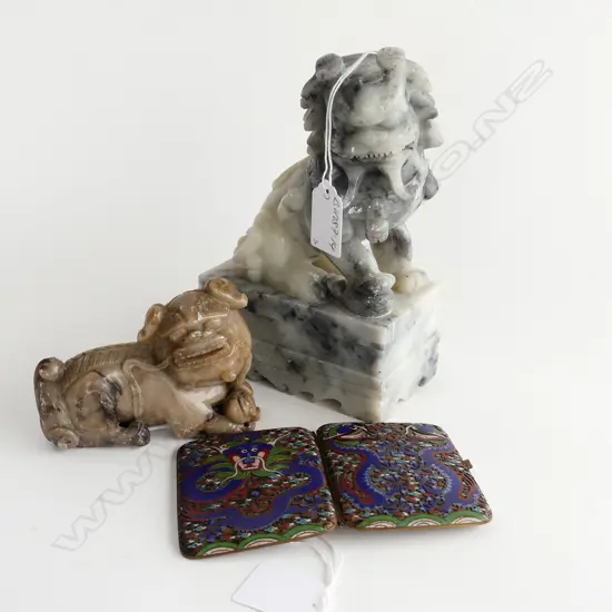2 CHINESE ALABASTER CARVED FO DOGS & CLOISONNE CIGARETTE CASE A.F