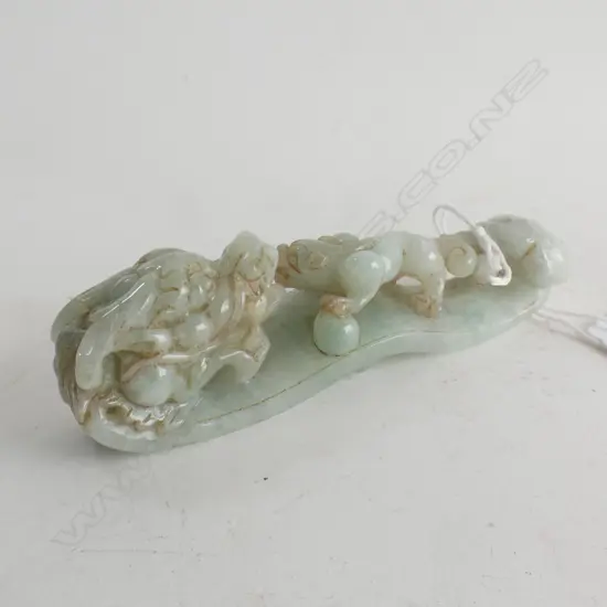 CHINESE PALE VIBRANT JADE DRAGON BELT BUCKLE L.95mm