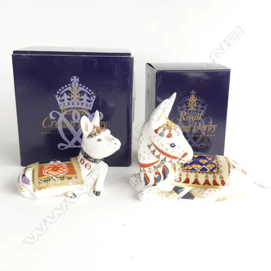 2 ROYAL CROWN DERBY DONKEY & FOAL PAPERWEIGHTS, BOTH w. BOX L.135mm