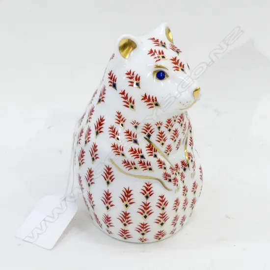 ROYAL CROWN DERBY HAMSTER PAPERWEIGHT, H 110MM - SILVER STOPPER 
