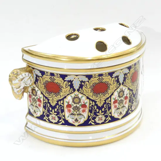 LINTON PORCELAIN CO. ENGLAND IMARI POMANDER L 215MM