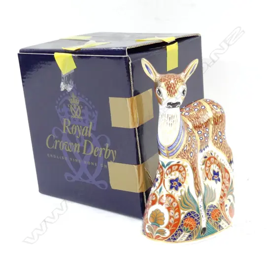 ROYAL CROWN DERBY IMARI FAWN PAPERWEIGHT - GOLD STOPPER  H 135MM - WITH BOX