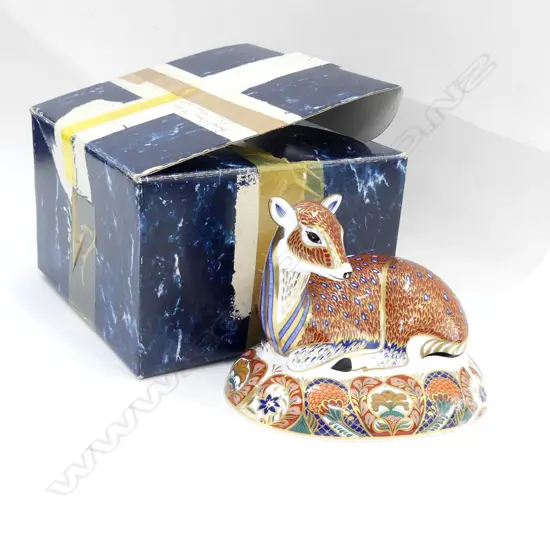 LG ROYAL CROWN DERBY IMARI DEER PAPERWEIGHT, SILVER STOPPER L 170MM - WITH BOX 