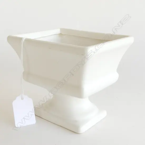 CROWN LYNN PEDASTAL VASE H. 115mm