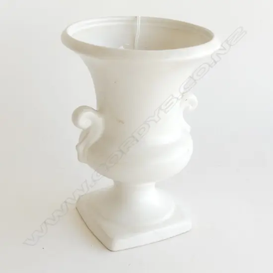 (20616) CROWN LYNN PEDASTAL URN VASE H. 175mm