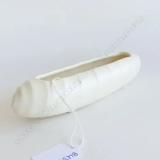 (20315) CROWN LYNN TROUGH VASE L. 230mm