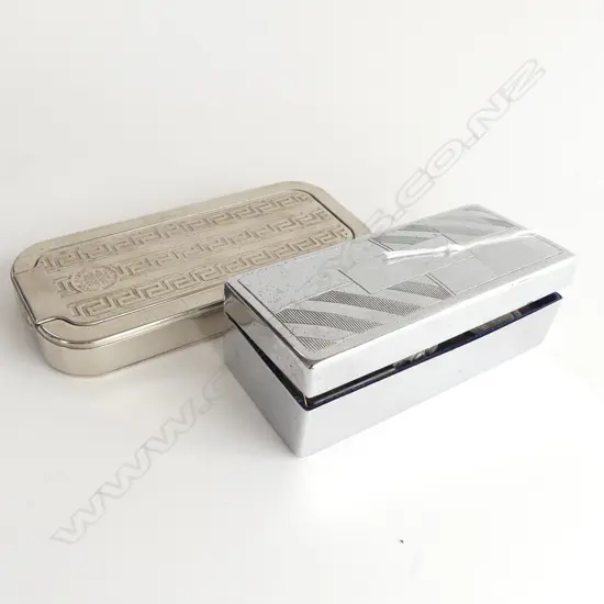 2 VINTAGE SHAVING KITS