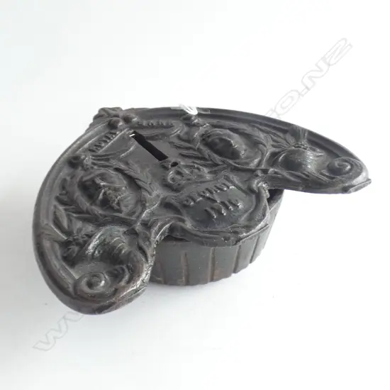 'ROYAL BANK GEORGE v 1910' CAST IRON MONEY BANK H.135mm 