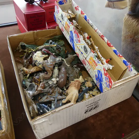 BOX LOT VINTAGE TIN TOY EXOTIC ZOO ANIMALS / CORONATION COACH