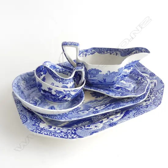 5 PCES SPODES ITALIAN; 2 SMALL ASHETTES W.320mm, SAUCE BOAT & SAUCER, SML JUG, BOWL + WILLOW BOWL