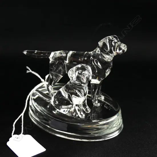 LABRADOR & PUP GLASS PAPERWEIGHT - SIGNED & DATED 'NEIL HARRIS 2016'