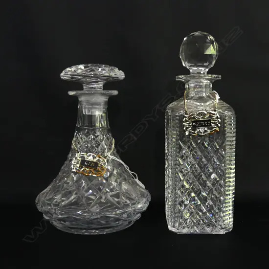 PR VINTAGE HEAVY CUT GLASS DECANTERS (LARGEST H 260MM) WITH WHISKY & GIN SWING TAGS
