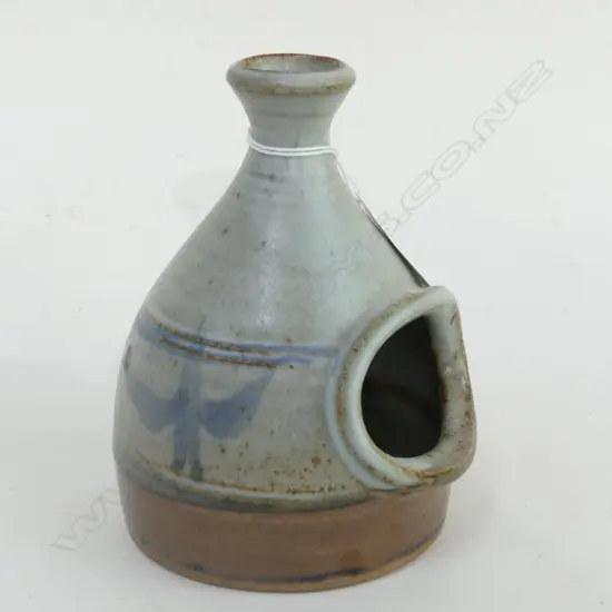 PETER STICHBURY BLUE BRUSHED GLAZE SALT PIG H.115mm