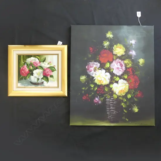 2 STILL LIFE FLOWER PAINTINGS - OIL ON CANVAS (500 X 600MM) & FRAMED OIL ON BOARD  (240 X 190MM) BOTH SIGNED