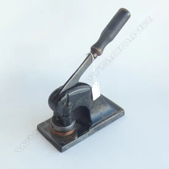 ANTIQUE CAST IRON PAPER SEAL PRESS 'EUNAN MCCARRN NOTARY PUBLIC DUBLIN'