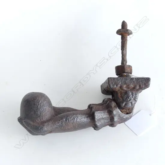 ANTIQUE CAST IRON 'HAND' DOOR KNOCKER H.150mm