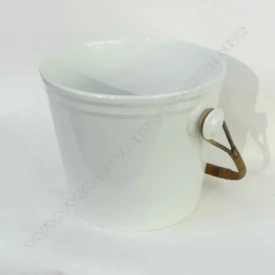 VINTAGE PORCELAIN BUCKET