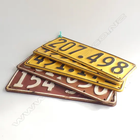 5 PRS VINTAGE NUMBER PLATES