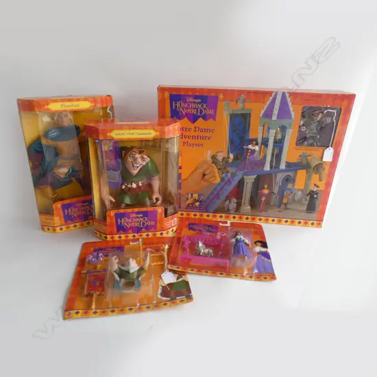 DISNEY HUNCHBACK OF NOTRE DAME ADVENTURE PLAYSET, SM QUASIMODO & ESMERALDA & LG QUASI & PHOEBUS- ALL ORIGINAL BOXES
