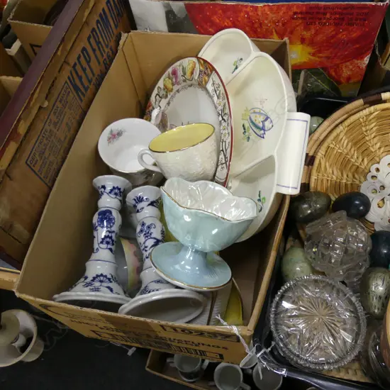 SM BOX ASST CHINA INCL MALIING, POOLE, BLUE ONION, ROYAL ALBERT ETC..