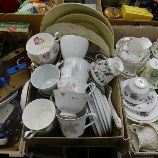 BOX LOT ASST. CHINA / PEWTER TANKARDS