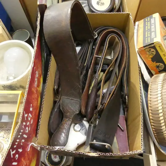 BOX LOT VINTAGE LEATHER RAZOR STROPS ETC