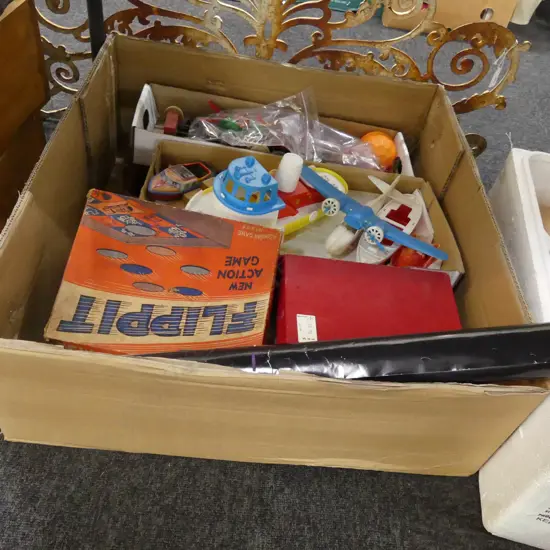 BOX LOT DOLLS INCL. VINTAGE GERMAN ETC