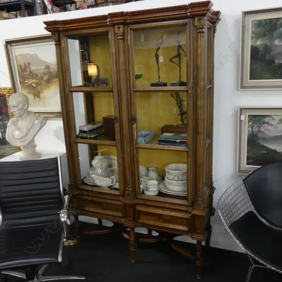 ORNATE EUROPEAN STYLE GLAZED DISPLAY CASE 1170x450x1870mm