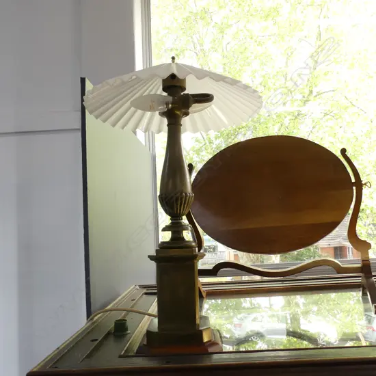 BRASS LAMP w. FLUTED SHADE H.580mm