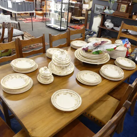 LARGE WEDGWOOD DINNER 110 PC SET IVORY WITH GOLD PATTERNED RIMS -  SOME A/F