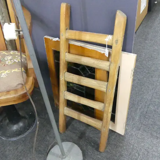 SMALL WOODEN LADDER - H 745MM