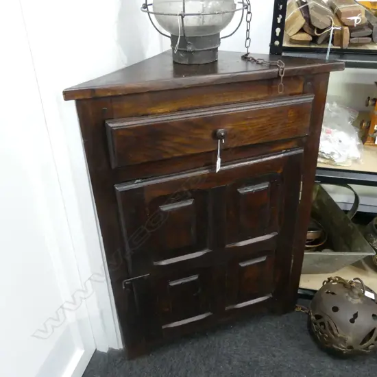 GEORGIAN STYLE CORNER CABINET 490x490x930mm