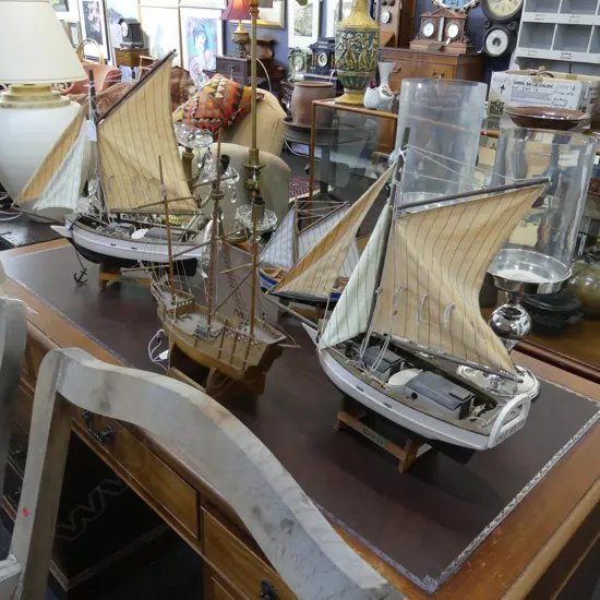 4 MODEL SHIPS H.460mm