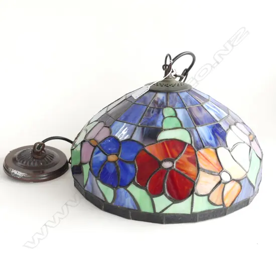 TIFFANY STYLE PENDANT LIGHT SHADE 380mm dia