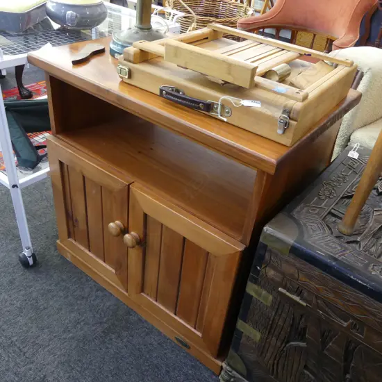 PINE ENTERTAINMENT STAND