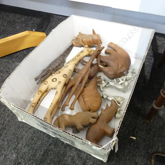 BOX HAND MADE WOODEN CARVED AFRICAN ANIMALS - 70 YEARS OLD + 6 MINIATURE METAL CATS & DOGS