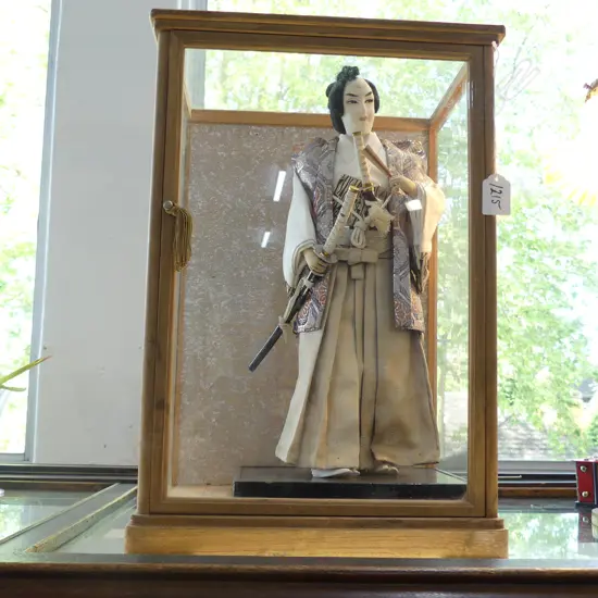 JAPANESE DOLL IN GLASS CASE H.465mm