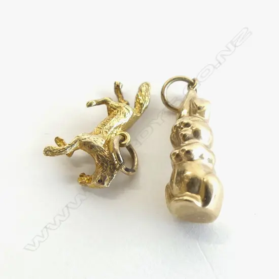 2 9CT GOLD CHARMS; HORSE & BUNNY 2.6 GRAMS