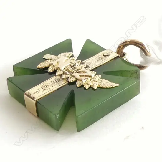 N.Z. INTEREST 9CT POUNAMU CROSS PENDANT