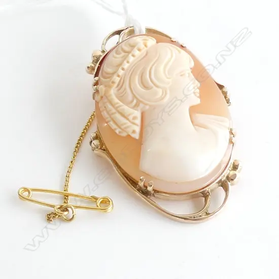 9CT CAMEO BROOCH