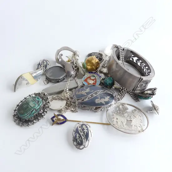 ASST. STG & SILVER METAL JEWELLERY ETC