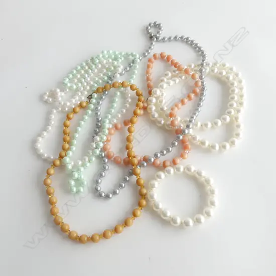 BAG ASST COLOURED FAUX PEARL NECKLACES + 1 MATCHING BRACELET