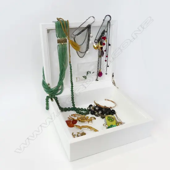 DIOR JEWELLERY BOX + ASST. COSTUME CONTENTS / CARNELIAN 