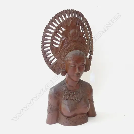 CARVED WOODEN INDONESIAN LADY BUST WITH ORNATE HEADWEAR H.390mm