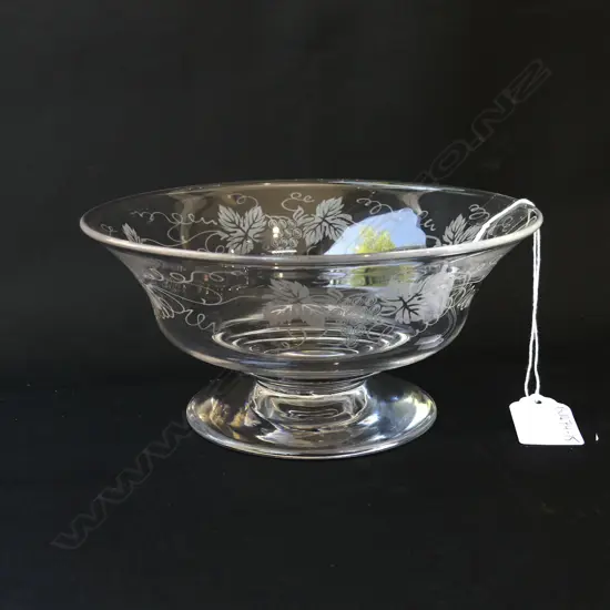 CRYSTAL BOWL ETCHED WITH IVY D. 175mm